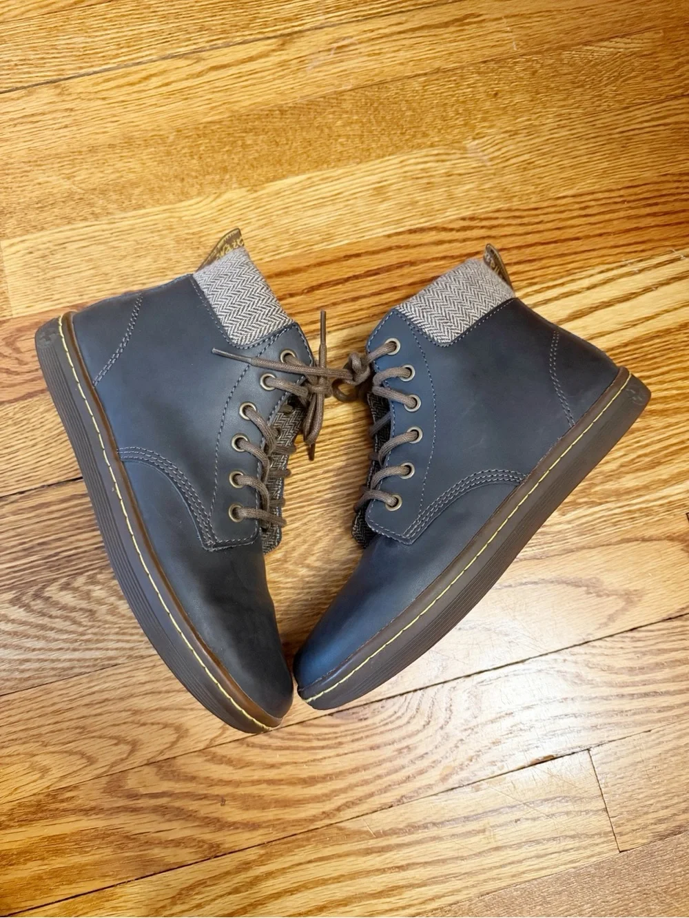 Dr. Doc Martens Maelly Boots Size 7 US Padded Ankle Brown Herringbone Airwair